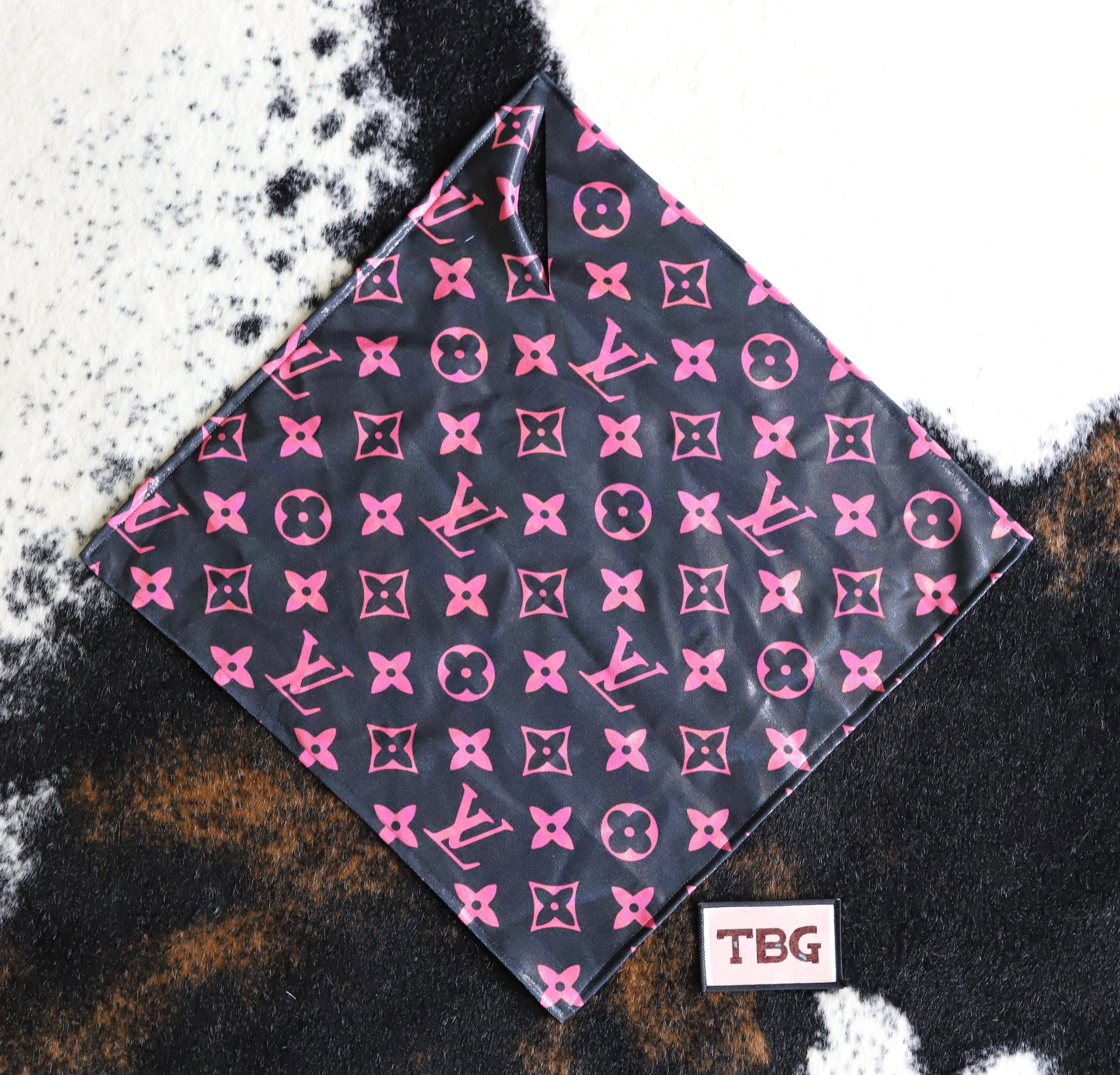 Sparkle Black and Pink LV Breakaway Flag